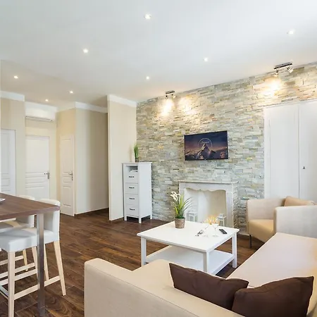Chocolate-Spacious, Cosy 2-Br * Nicea