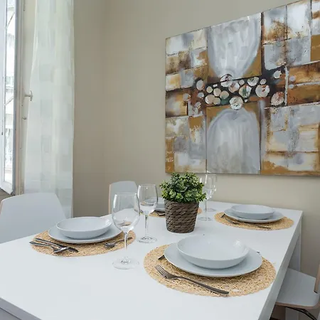 Chocolate-Spacious, Cosy 2-Br Apartament