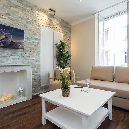 Chocolate-Spacious, Cosy 2-Br Apartamento